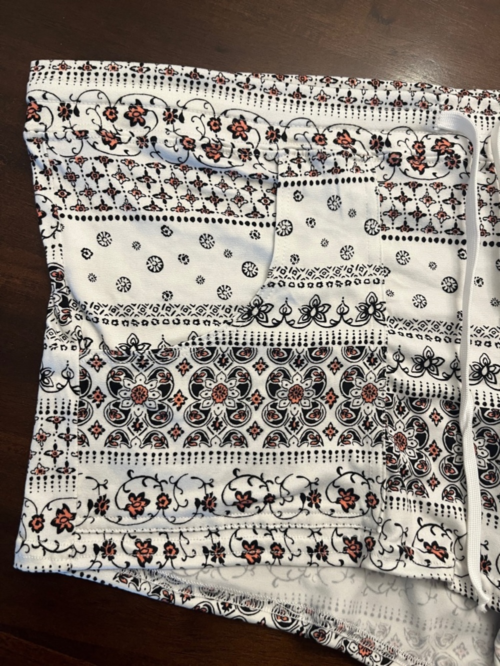 N2N Provence Lounge Drawstring Shorts - Picture 2 of 9